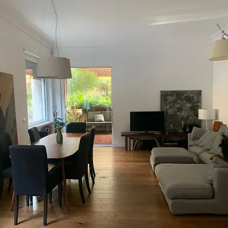 Con Terrazza E Luminoso Apartamento Roma