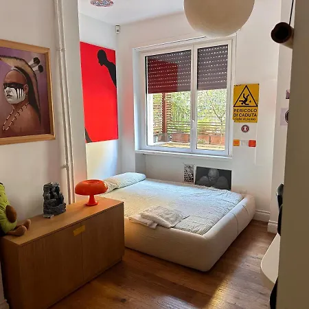 Con Terrazza E Luminoso Apartament *