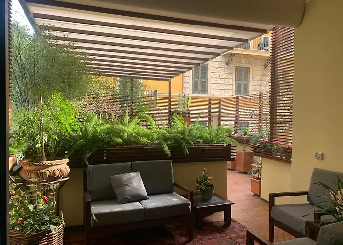 Appartamento Con Terrazza E Luminoso