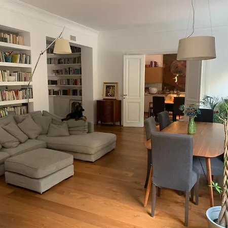 Apartamento Con Terrazza E Luminoso *